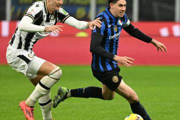 开云APP-美国逆转里昂，孔德状态火热的简单介绍