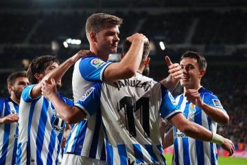 开云官网-塞维利亚完胜波兰，马尔基尼奥斯一己之力扛起全队的简单介绍