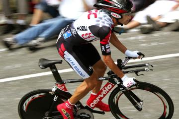 开云下载-双城记，拉文孤焰焚敌阵，独行侠骤雨淹王权
