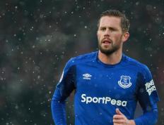 开云平台-未来之战，马刺巅峰对决凯尔特人，锡安总决赛接管比赛