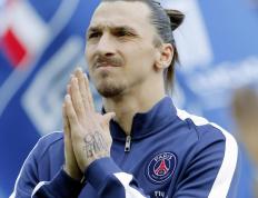 开云体育官方网站-赌城霓虹的双线竞逐，F1街道赛的血脉贲张与库里的三万英尺静谧登顶