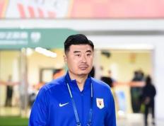 开云体育中国-山东鲁能后卫遭受红牌禁赛，球队留守困难