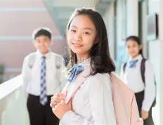 开云体育入口-青少年足球比赛：女孩们势不可挡的简单介绍