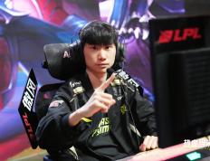 开云体育平台APP-关于V5横扫TSM，Tarzan线上压制力十足宿命之战小组赛，强势挺进下一轮的信息