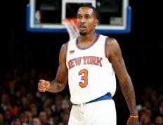 开云体育-加拿大新秀一鸣惊人，轻松夺得游泳金牌