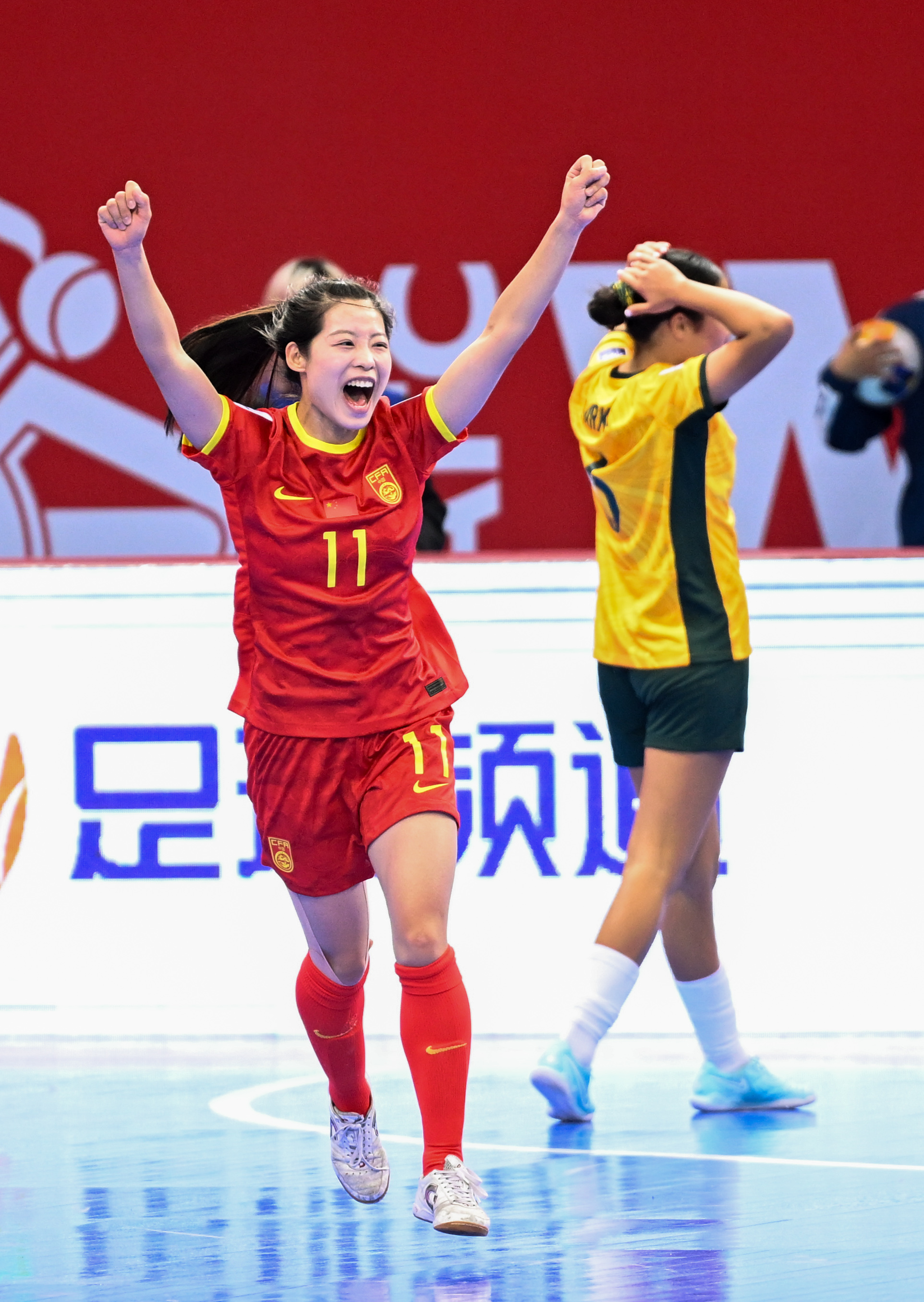 开云下载-亚洲女足赛场上发生激烈角逐，谁能称霸