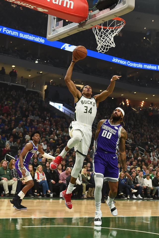 开云体育入口-包含雄鹿背靠背比赛全胜，积极备战季后赛！的词条