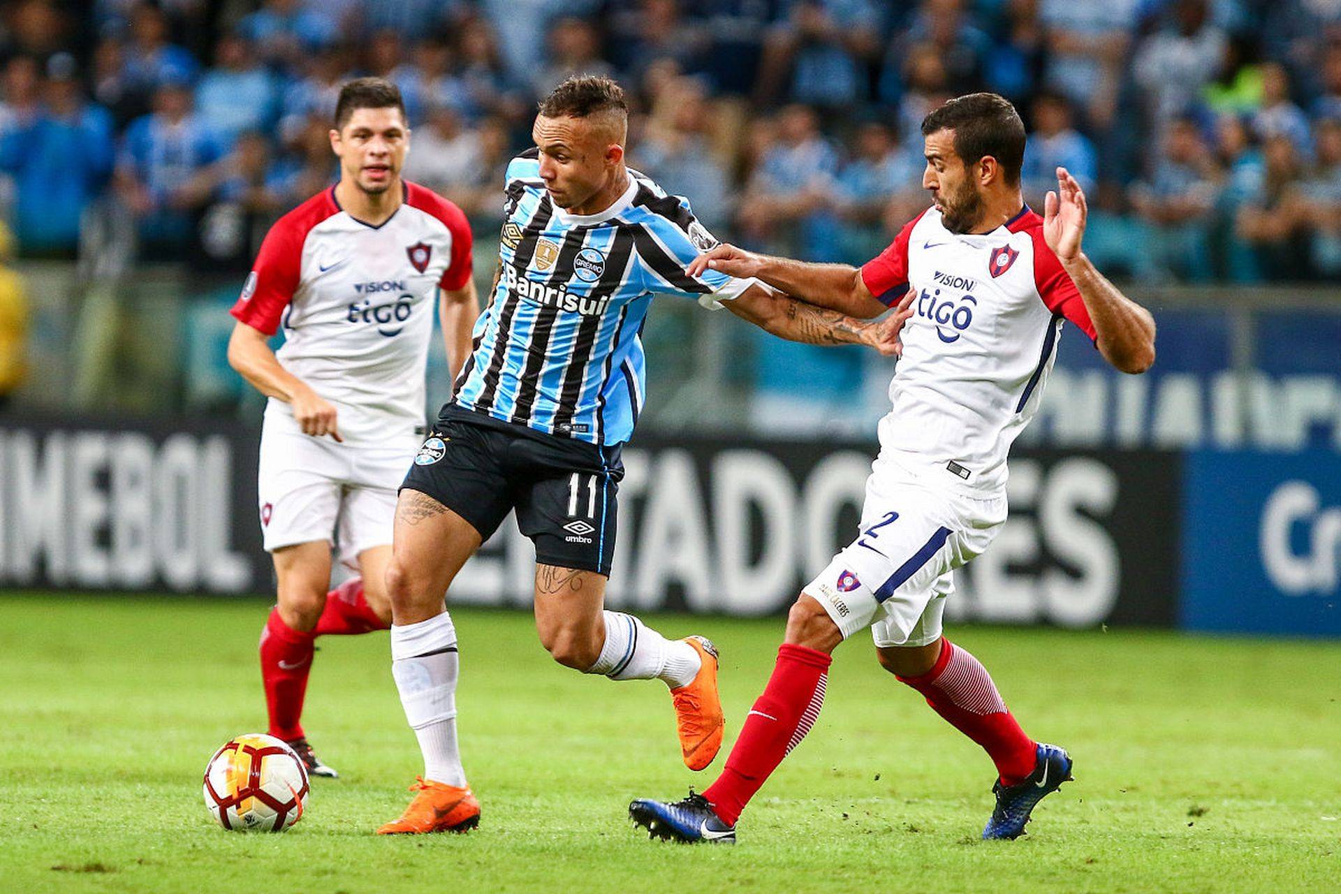 开云体育官方网站-科隆主场大胜汉堡，追赶榜首位置的简单介绍