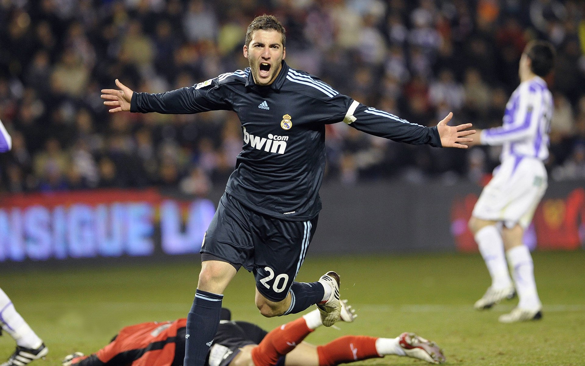 开云体育APP下载-一个人的战争,当弗拉霍维奇成为聚光灯下的孤岛