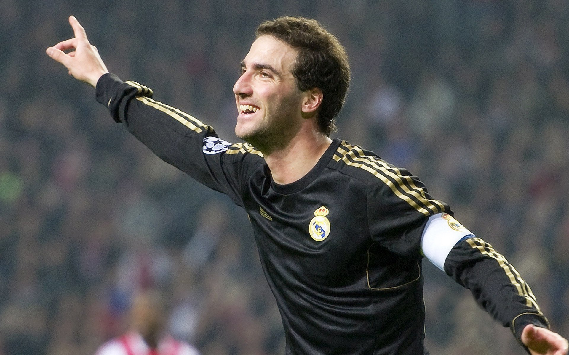 开云下载-班凯罗逆天改命！奇才破独有方，关键先生一锤定音