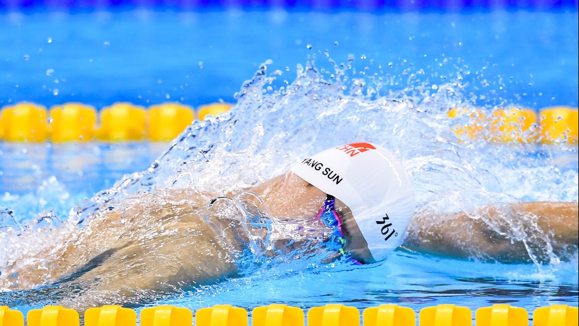 开云体育APP下载-双杀的艺术,诺里斯高光表现诠释迈凯伦如何终结索伯的悬念